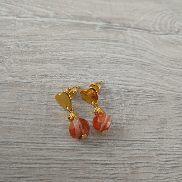 Oorbellen – Carneool hartje – goudkleurig RVS (1.269)