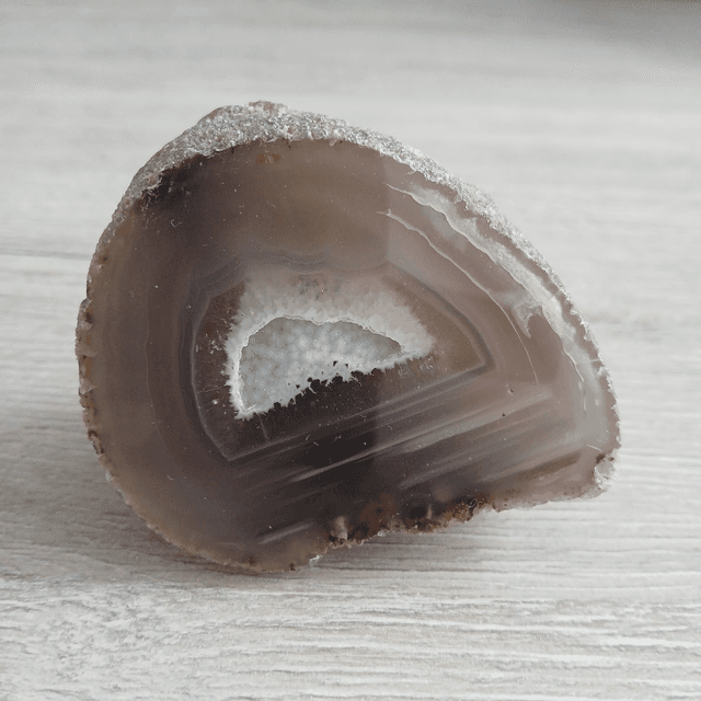 Agaat Geode 7x6x4 cm  (12.040)