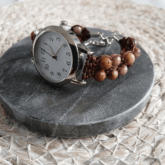 Dames horloge zilverkleurig met Versteend Hout – Brede band, handgeknoopt (1.317)